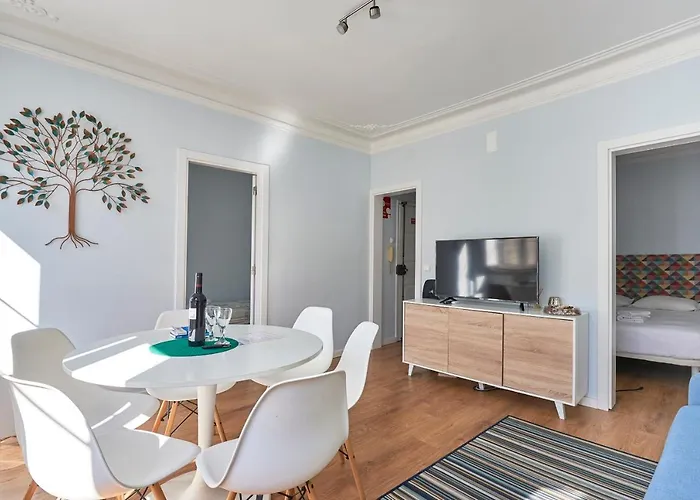 Elegant Riverview In Historical Appartement Lissabon