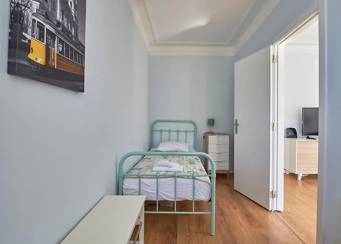 Appartement Elegant Riverview In Historical Lissabon